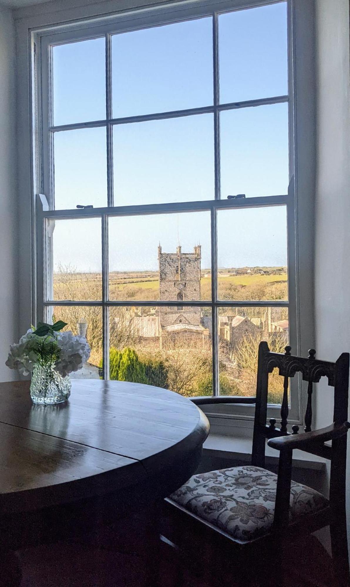 St Davids Gin & Kitchen - The Cathedral Villas Стая снимка